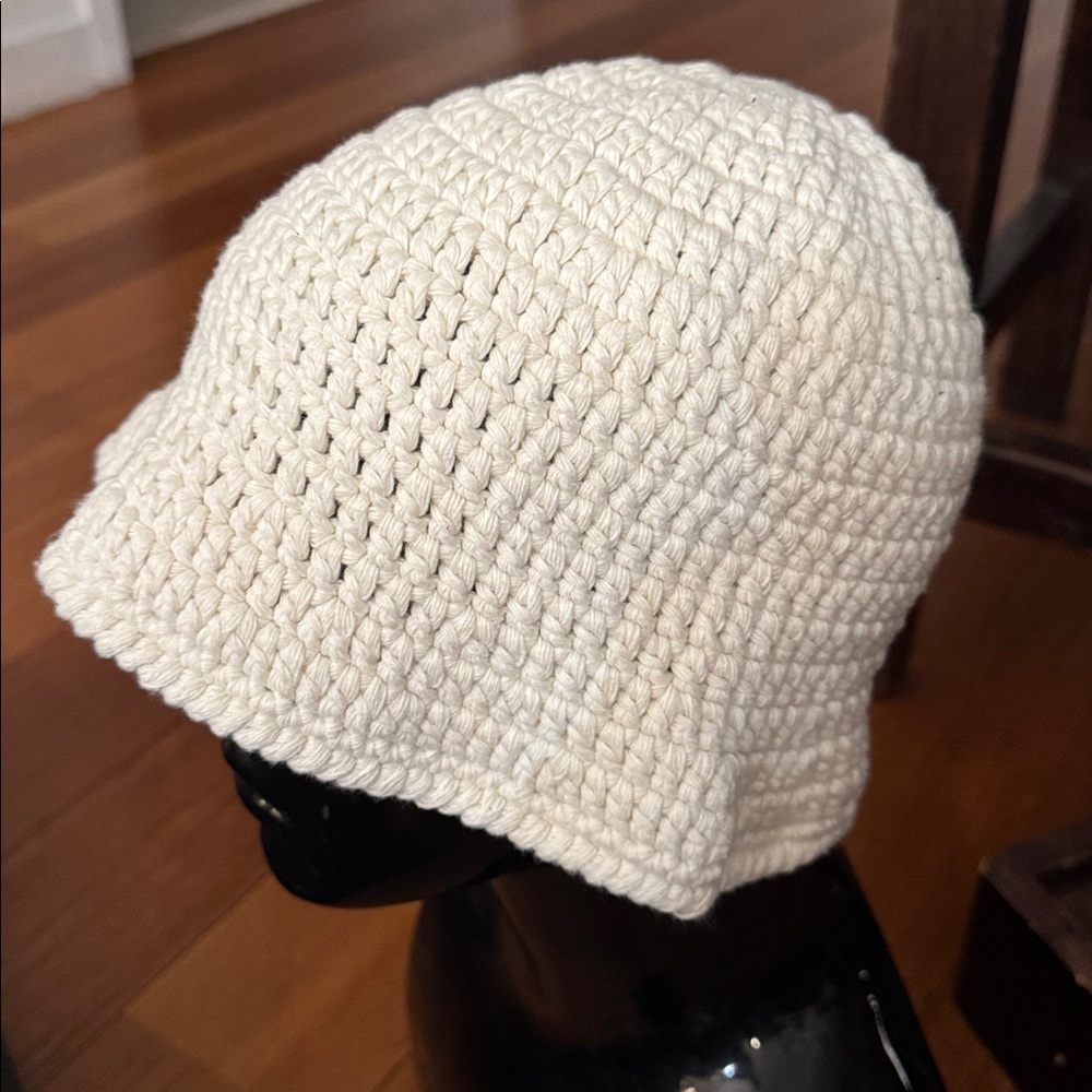LOW CLASSIC White Hand Bucket Hat - Picture 4 of 8